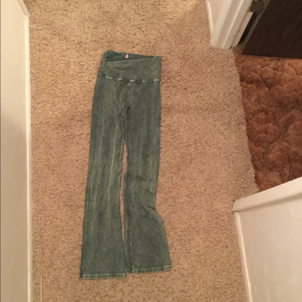 green distressed yoga pant