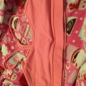 Lululemon size 6 peach colored sports bra