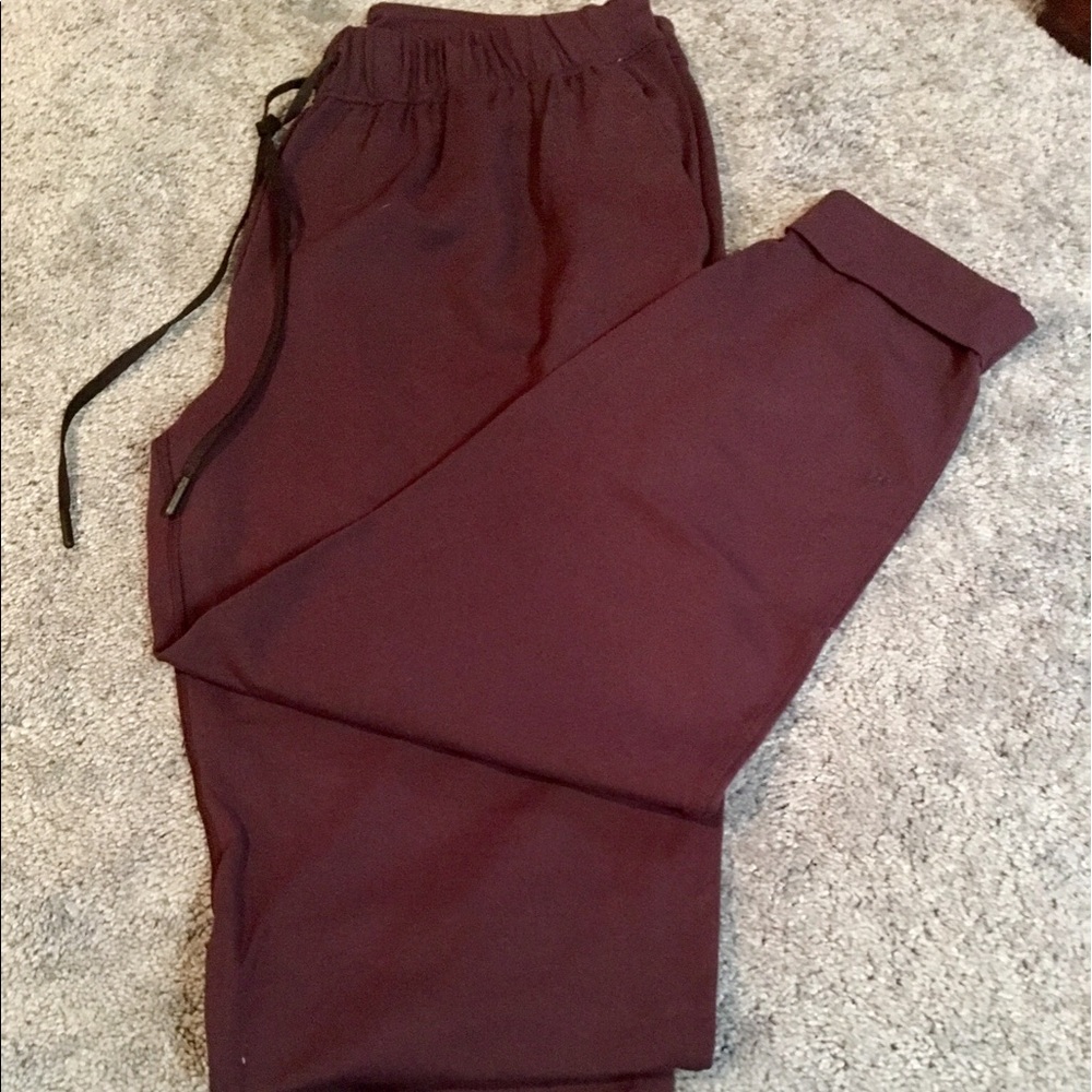 Lululemon Jet Setter Crop - sz 8