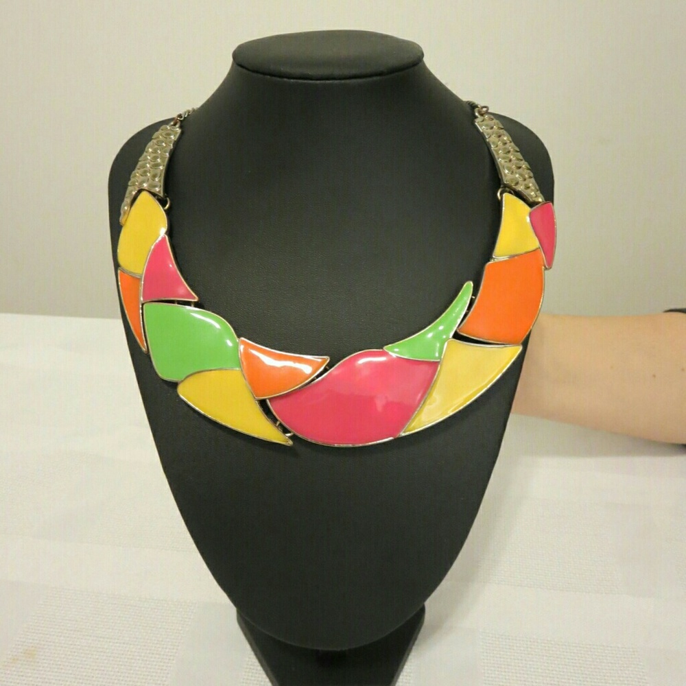 Summery Metal Necklace