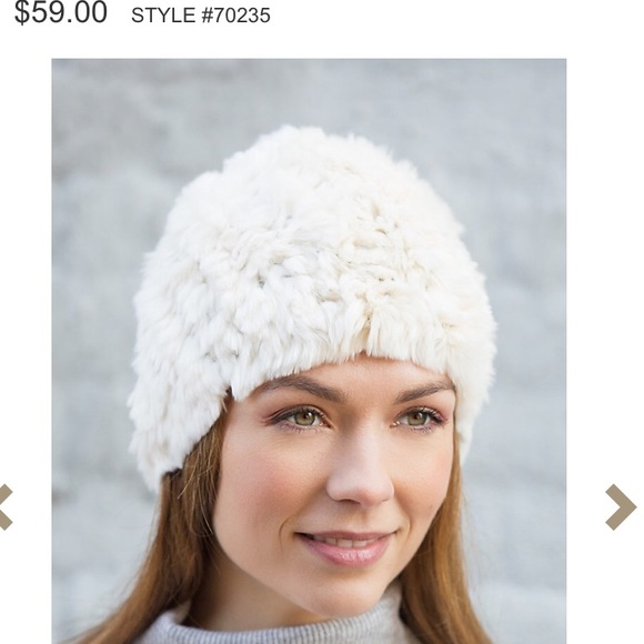 ❌SOLD❌ NWT Real fur beanie - Picture 2 of 8