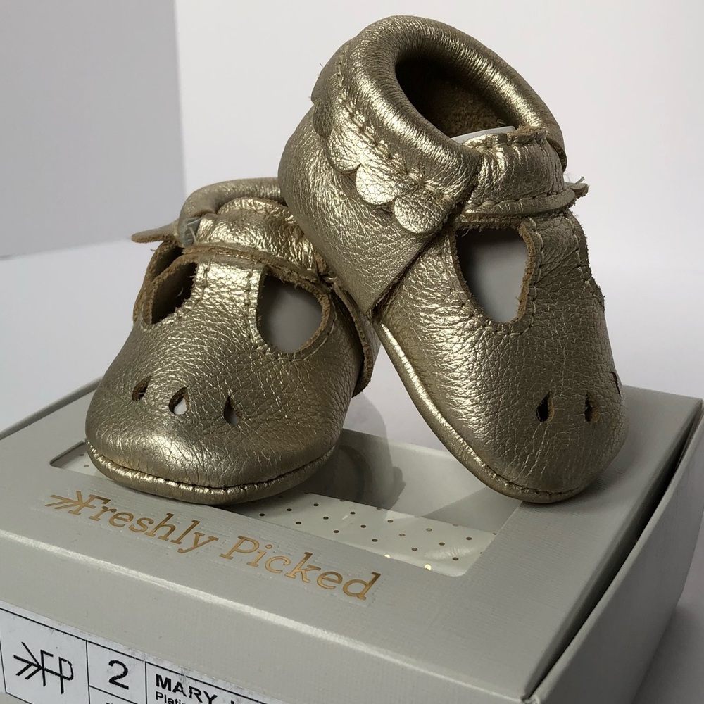 Freshly Picked Platinum Mary Jane Moccs size 2