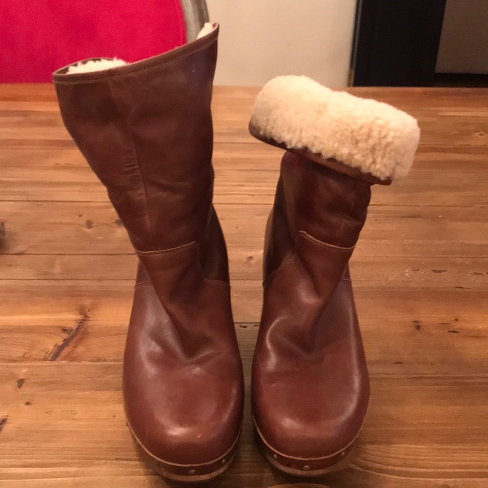 UGG Shearling Leather boot