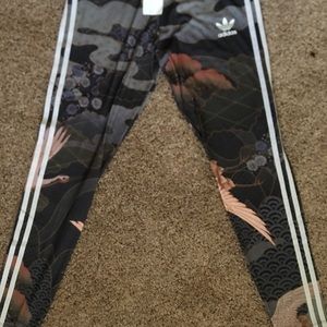 Adidas leggings