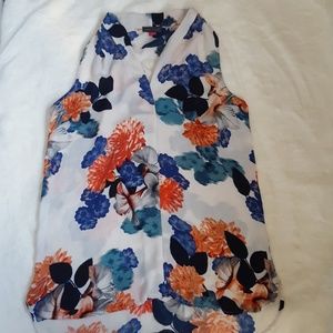 VINCE CAMUTO HI-LO TOP