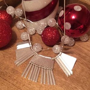 NWOT- Silver chunk necklace
