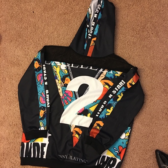 SOLD 🎉🎉🎉Cool Hoodie 👍🏽 - Picture 4 of 4