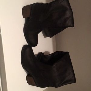 Brand New Hinge Boots