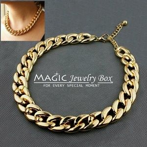Gold chunky chain