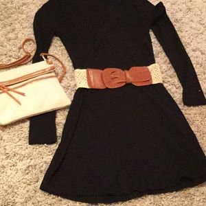 NWOT- cream and brown fashion belt