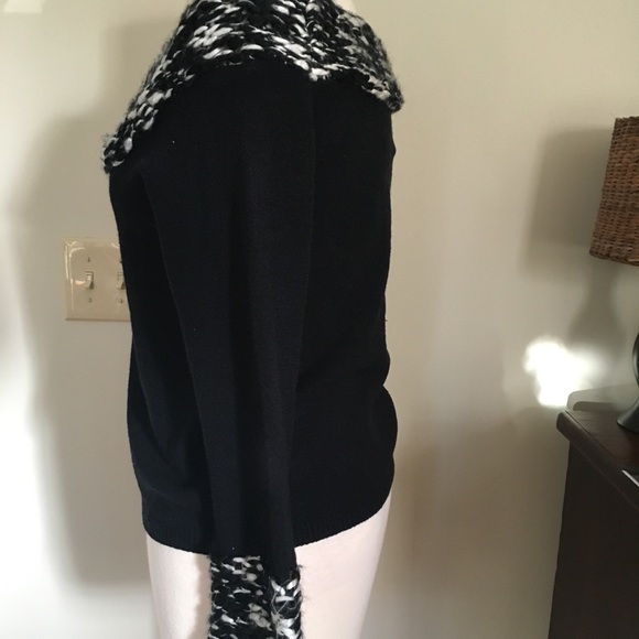 Twiggy Boatneck Sweater - Picture 3 of 5