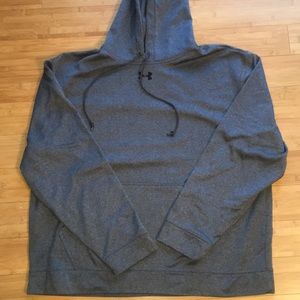 Perfect condition under armour top