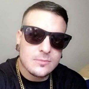 Meet your Posher, Nicholas