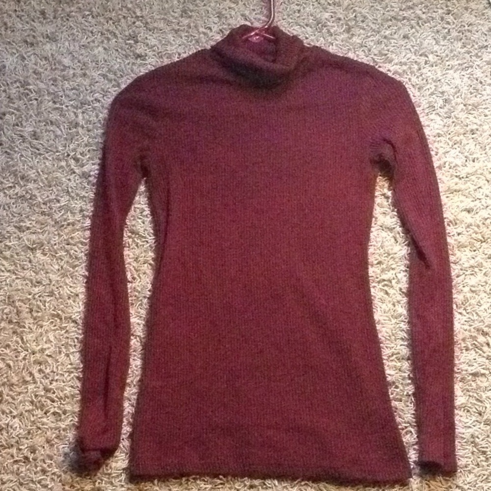 Turtle neck long sleeve sweater