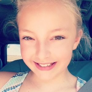 Meet your Posher, Ava