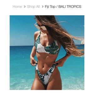 BRAND NEW WITH TAGS AND LINER!! Blackbough swim