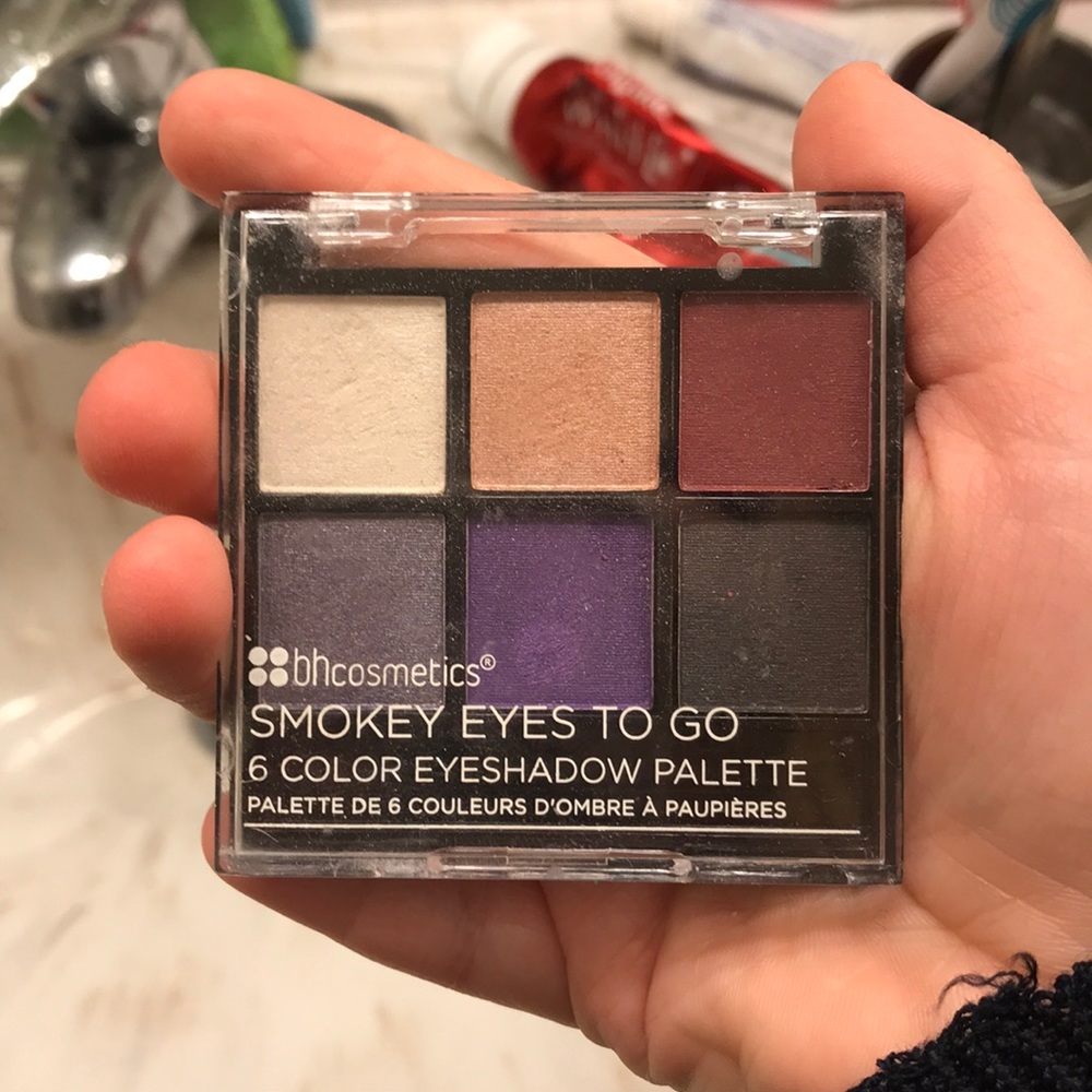 Makeup  bh cosmetics