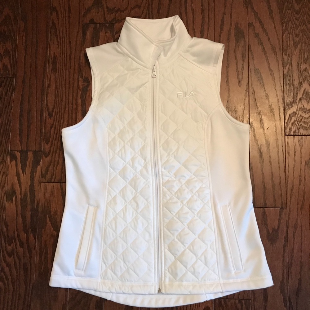 NWOT💙FILA White Fitted Size Small Vest💙