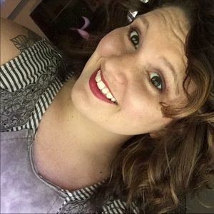 Meet your Posher, Adriana