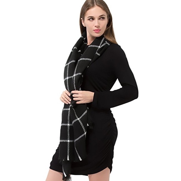 Black and White Plaid Ultra Plush Blanket Scarf - Picture 7 of 8