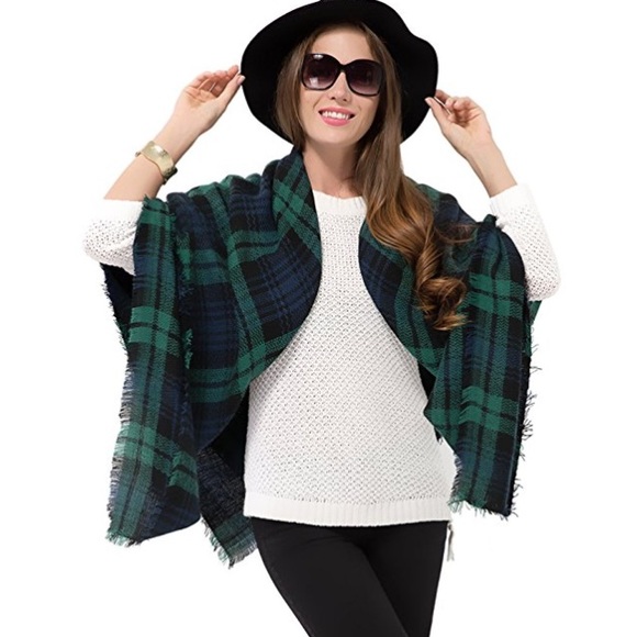 Green and Navy Plaid Ultra Plush Blanket Scarf - Picture 4 of 6