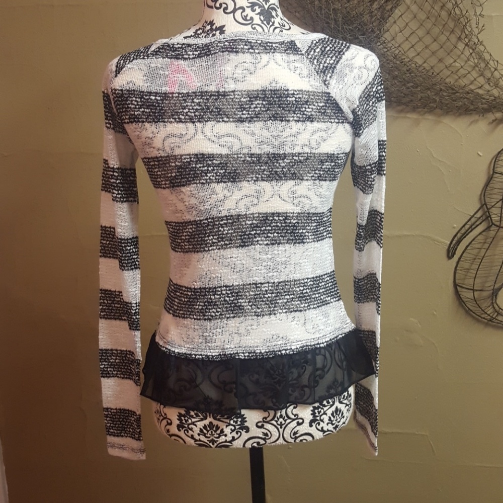 Black and White Ruffle Trim Sweater - Picture 5 of 5