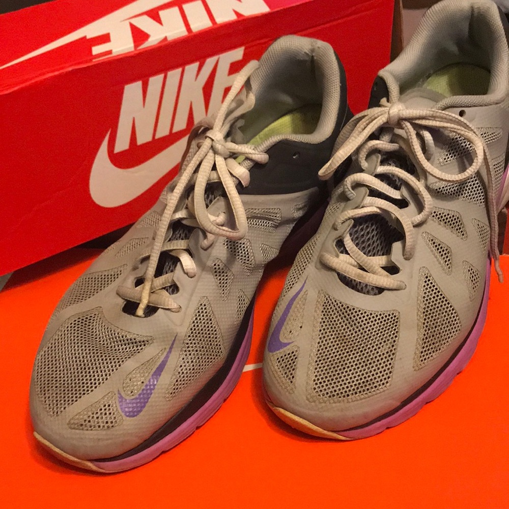 Nike Gray & Purple Sneakers with Dynamic Support