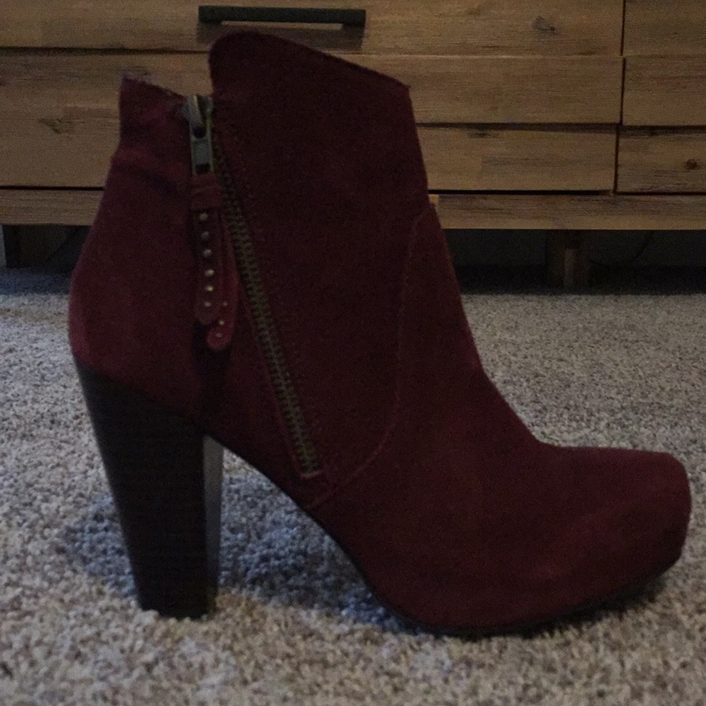 Burgundy Steve Madden boot