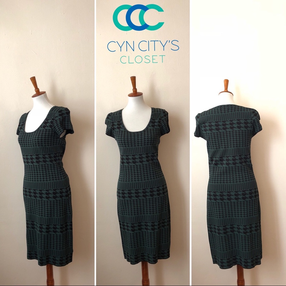 Carmen Marc Valvo green tribal cap-sleeve sheath