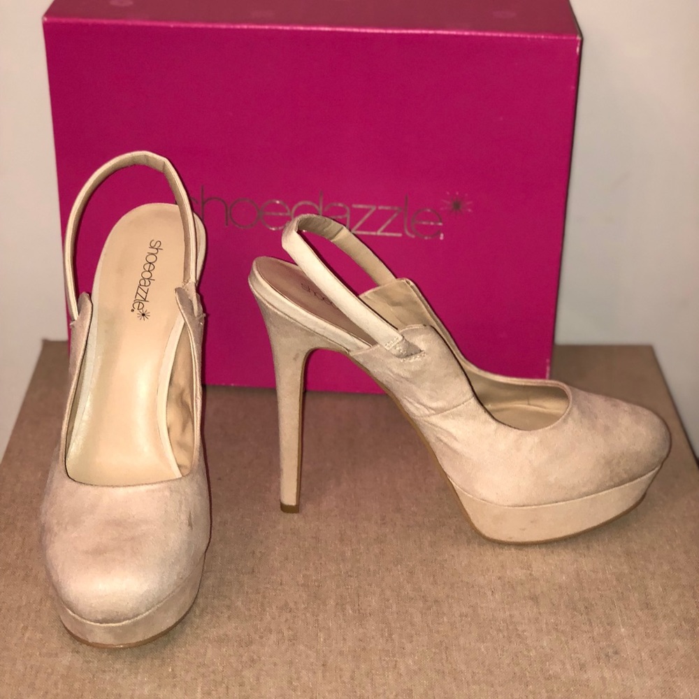 Shoedazzle Gigli ivory faux suede heel size 10
