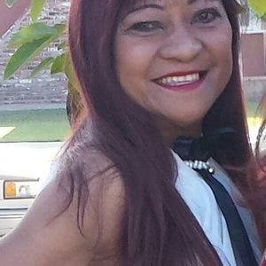 Meet your Posher, Ester