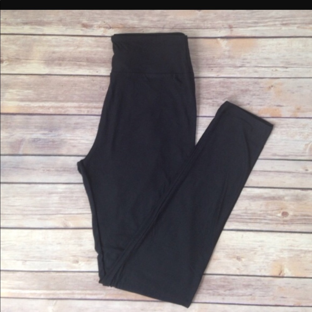 Lularoe TC black leggings