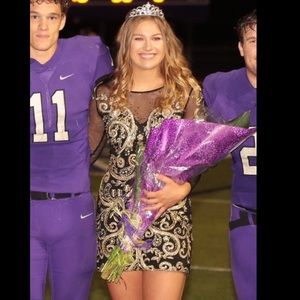 Beautiful black & gold long sleeve dress