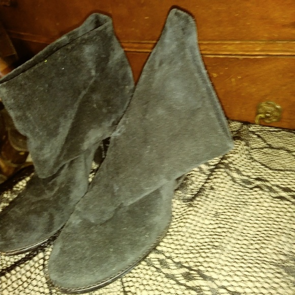 Vince camuto black suade fold over ankle boots - Picture 2 of 3