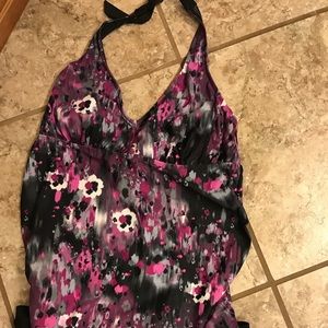 Liz Lange maternity swim suit