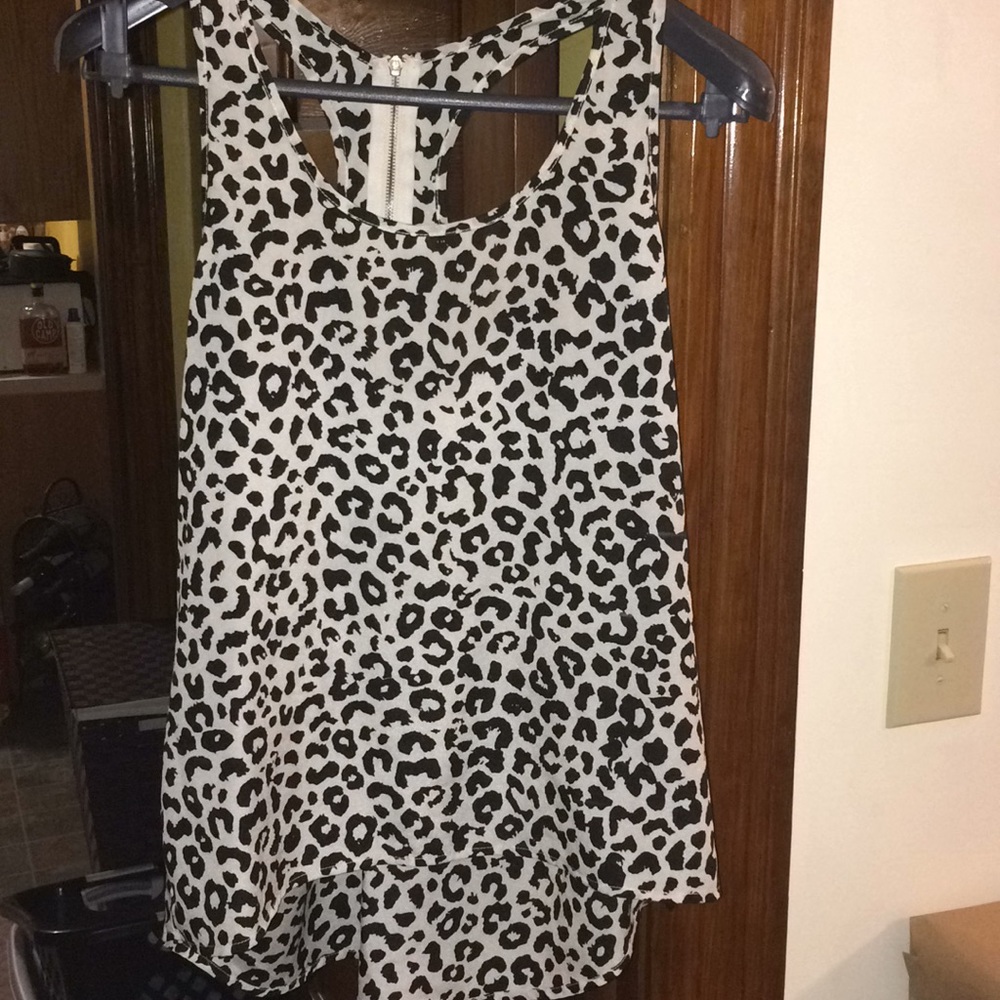 Leopard top - Picture 2 of 3