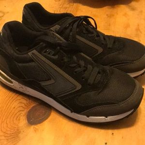 Brooks Heritage shoe, size 8