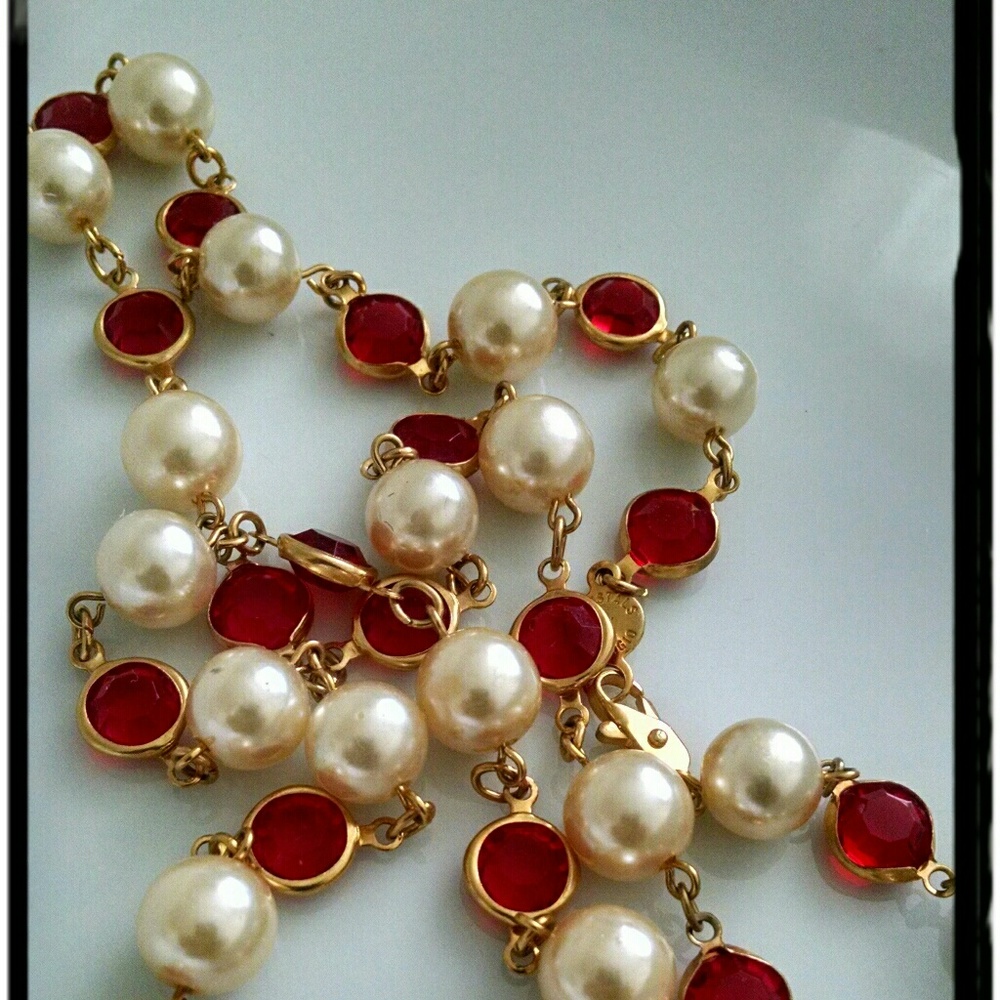 Vintage Necklace ~ Krystals by Bellagio, 17"