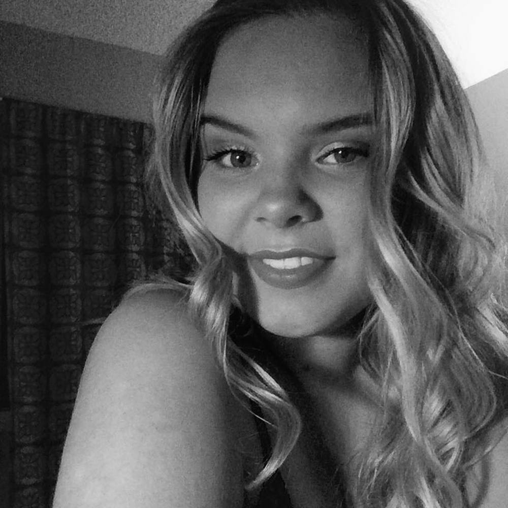 Meet your Posher, Luna