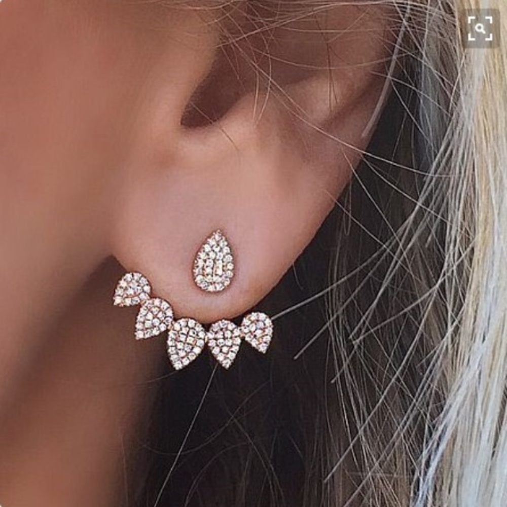 LUV ♥️ Gold Water Drop Earrings