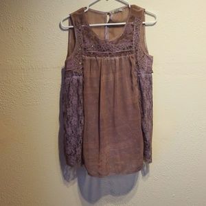 Very pretty a line tank