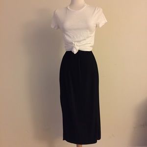 High-waist black pleated long midi skirt like new!