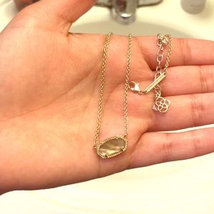 Kendra Scott necklace