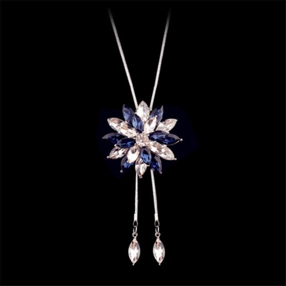 Rhinestone Blue Snowflake Necklace