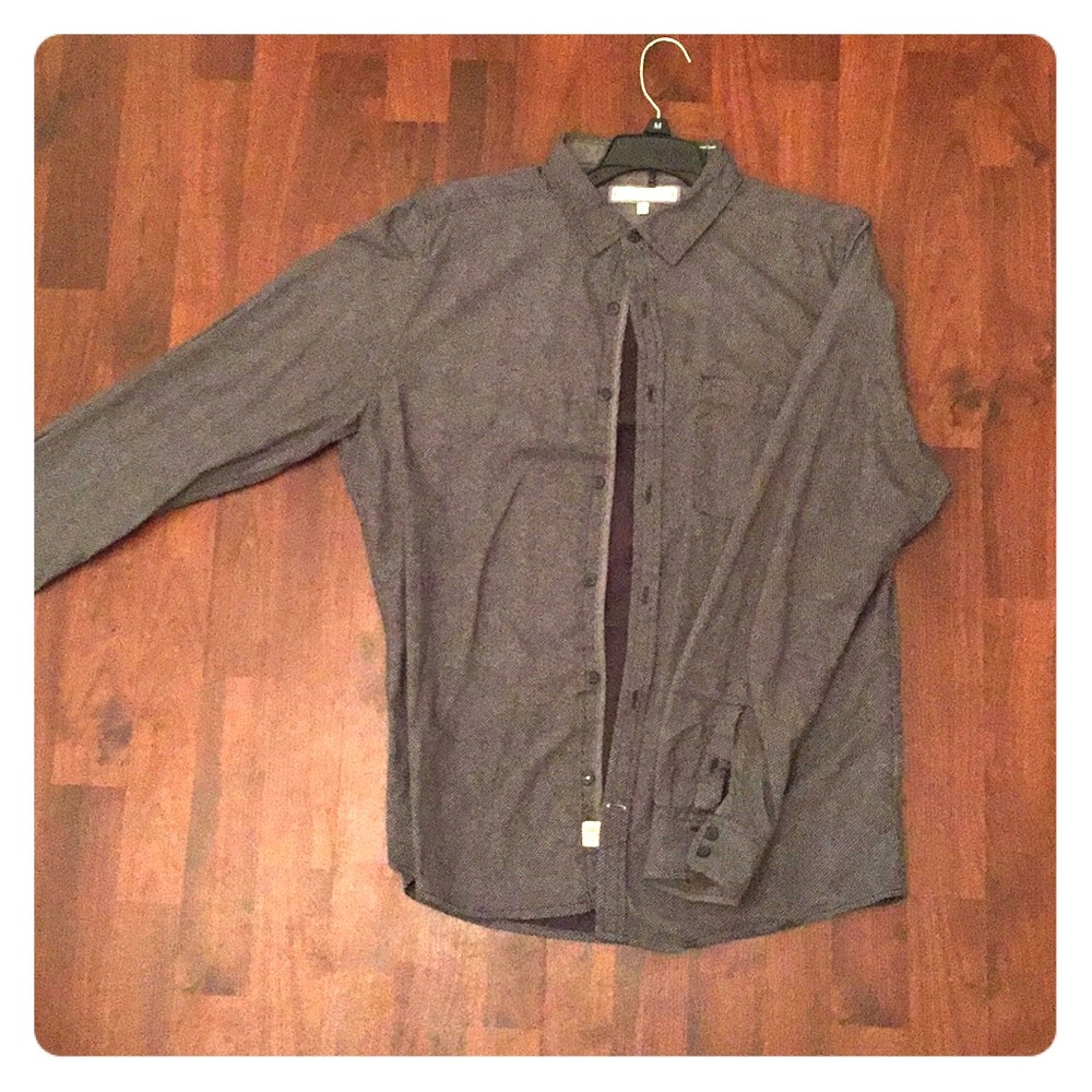 Pd&c button up