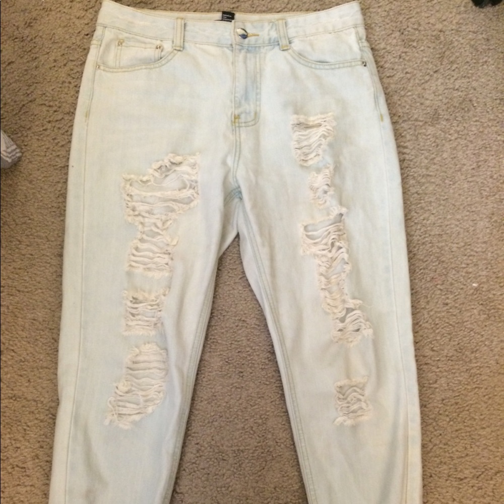forever 21 distressed  boyfriend jeans brand new