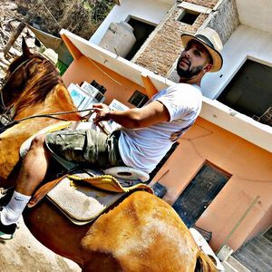 Meet your Posher, Abraham