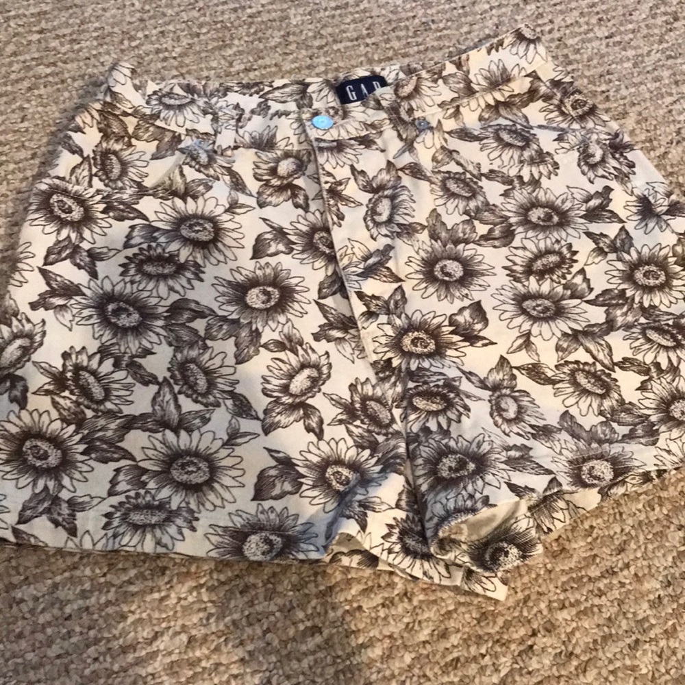 Vintage Gap Highrise Daisy jean Shorts