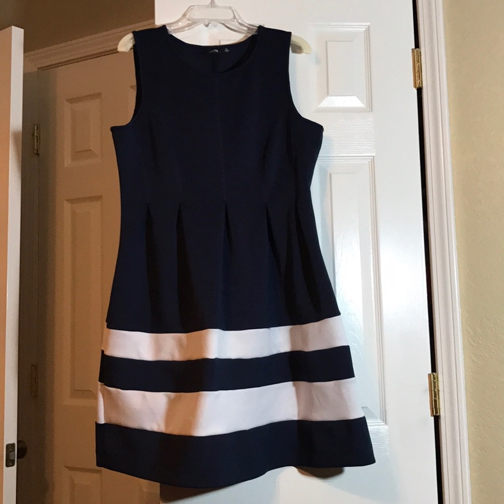 Like new navy dress, Apt.9, XL, scuba material