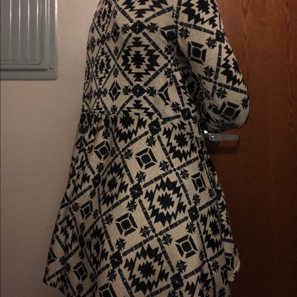 Cute 3/4 sleeve cardigan size XS - Picture 3 of 3